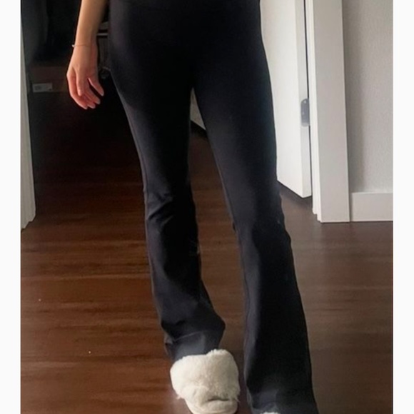 ALO 7/8 airbrush high-waist 7/8 bootcut legging size, size M (black) - Picture 4 of 4